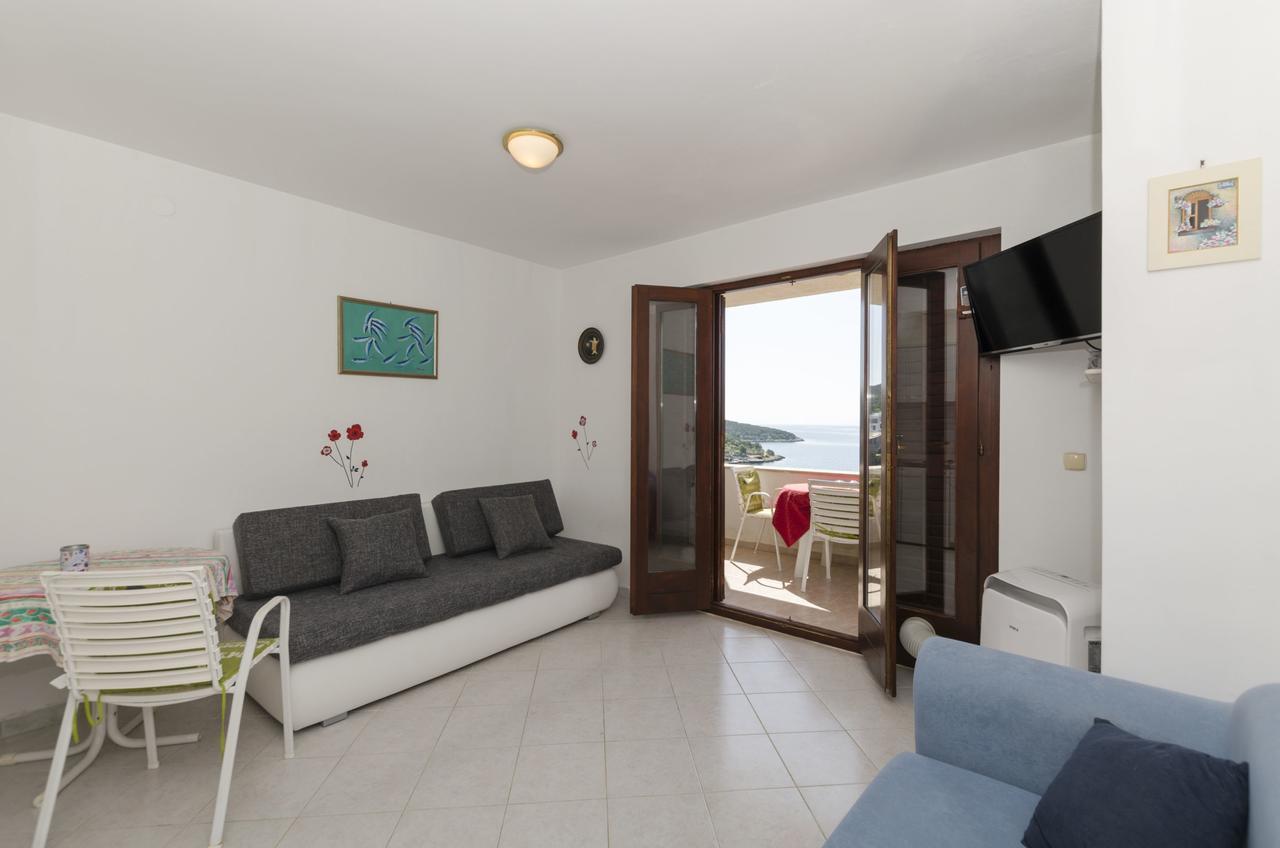 Apartments Ante Vinišće Buitenkant foto