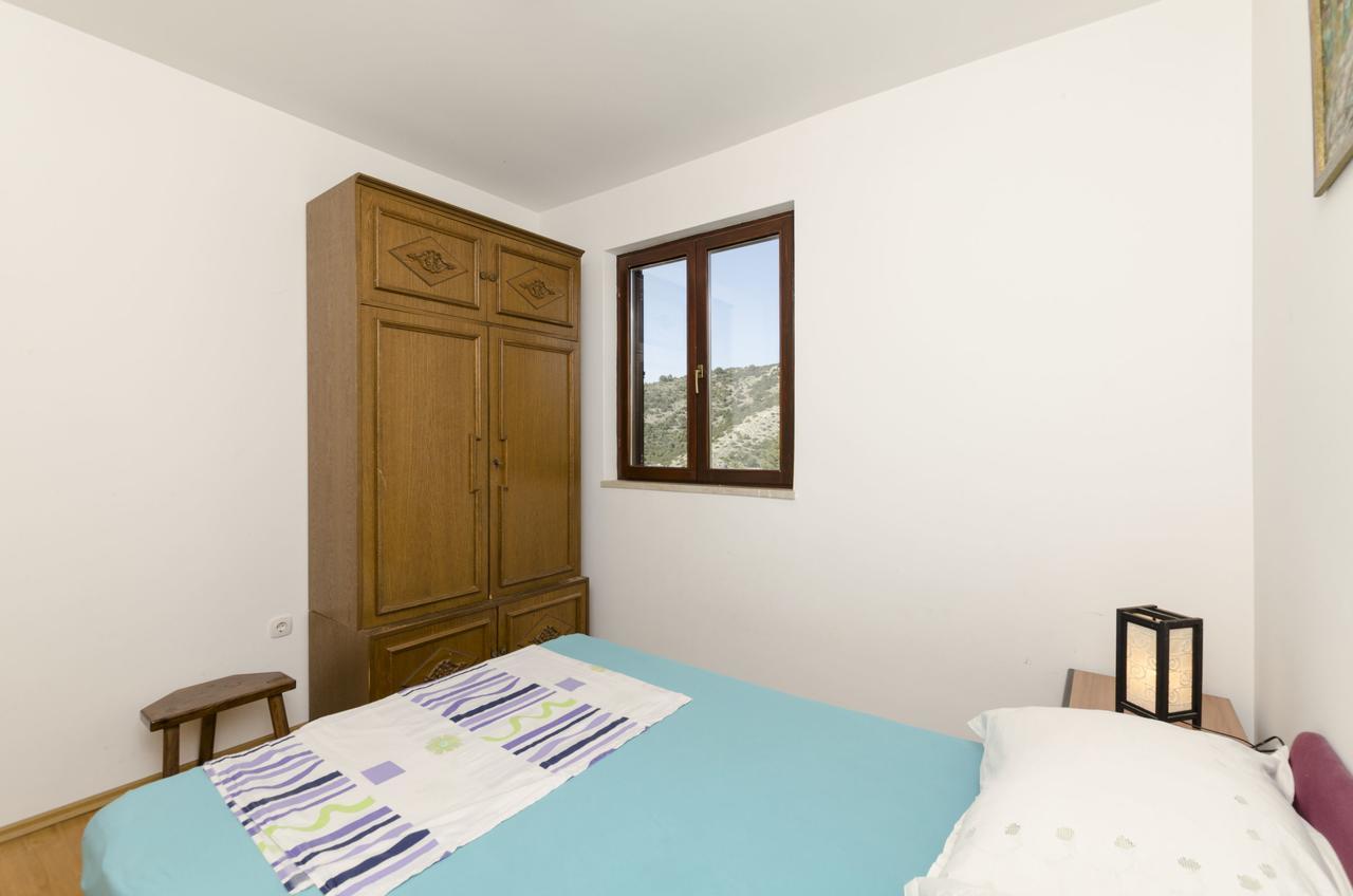 Apartments Ante Vinišće Buitenkant foto